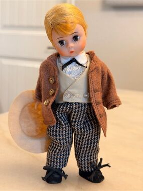 Madame Alexander Ashley “Gone With The Wind” Doll in Brown Coat and Blonde Hair